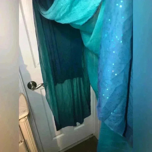 VENUS Formal multi layer maxi dress - Picture 6 of 16